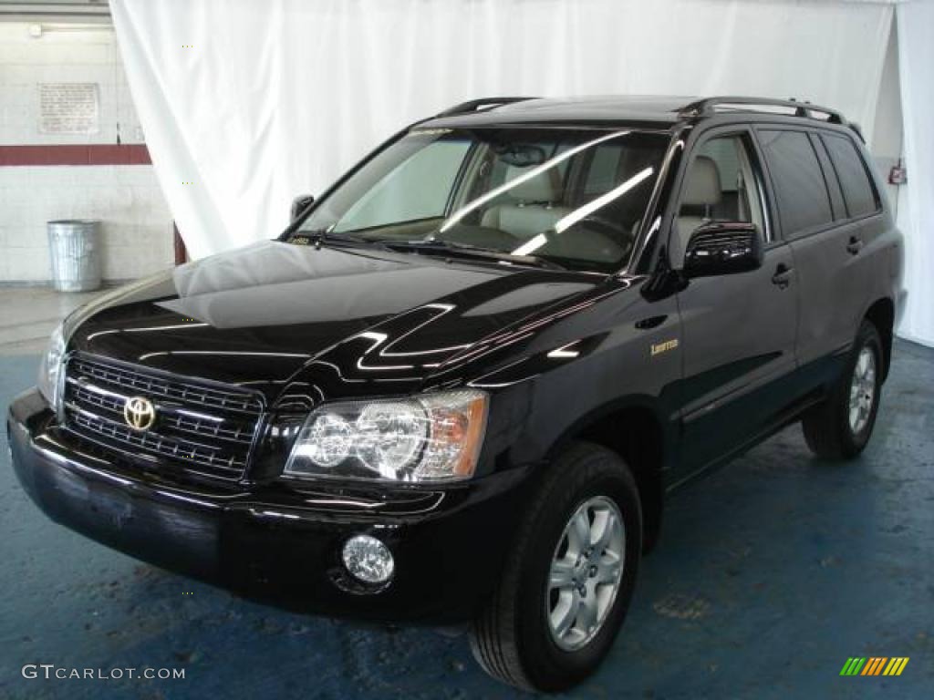 Black Toyota Highlander