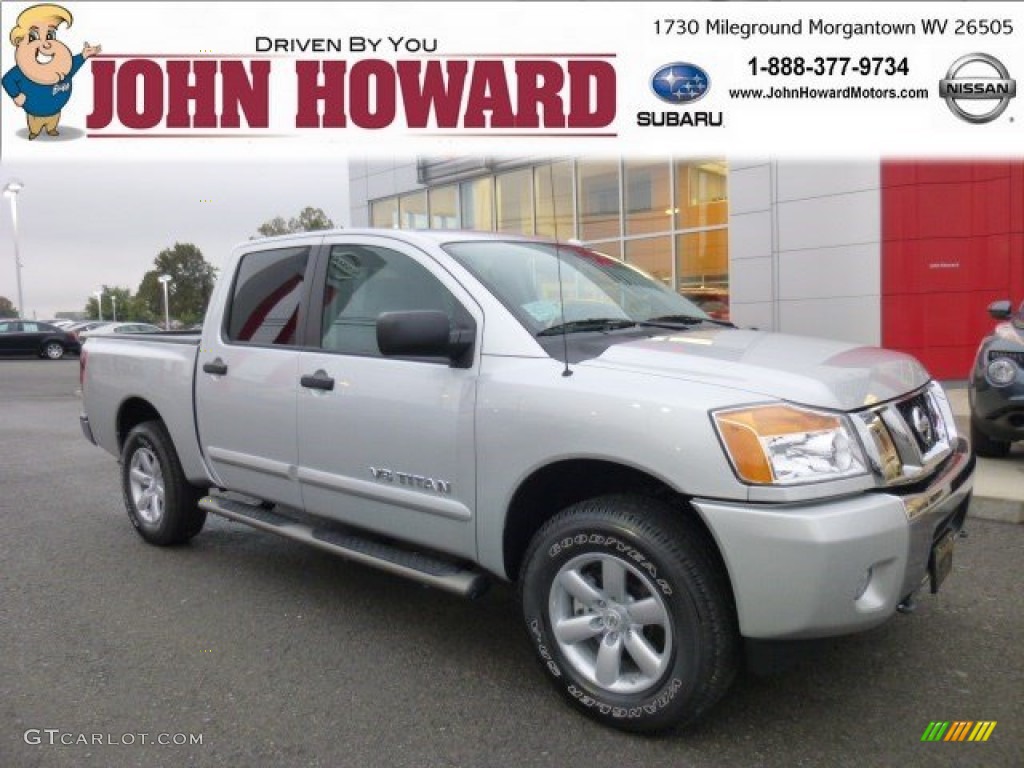 2013 Titan SV Crew Cab 4x4 - Brilliant Silver / Charcoal photo #1