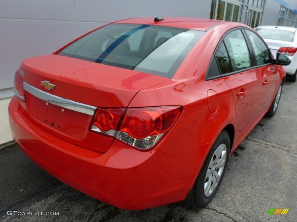 2014 Cruze LS - Red Hot / Jet Black/Medium Titanium photo #5