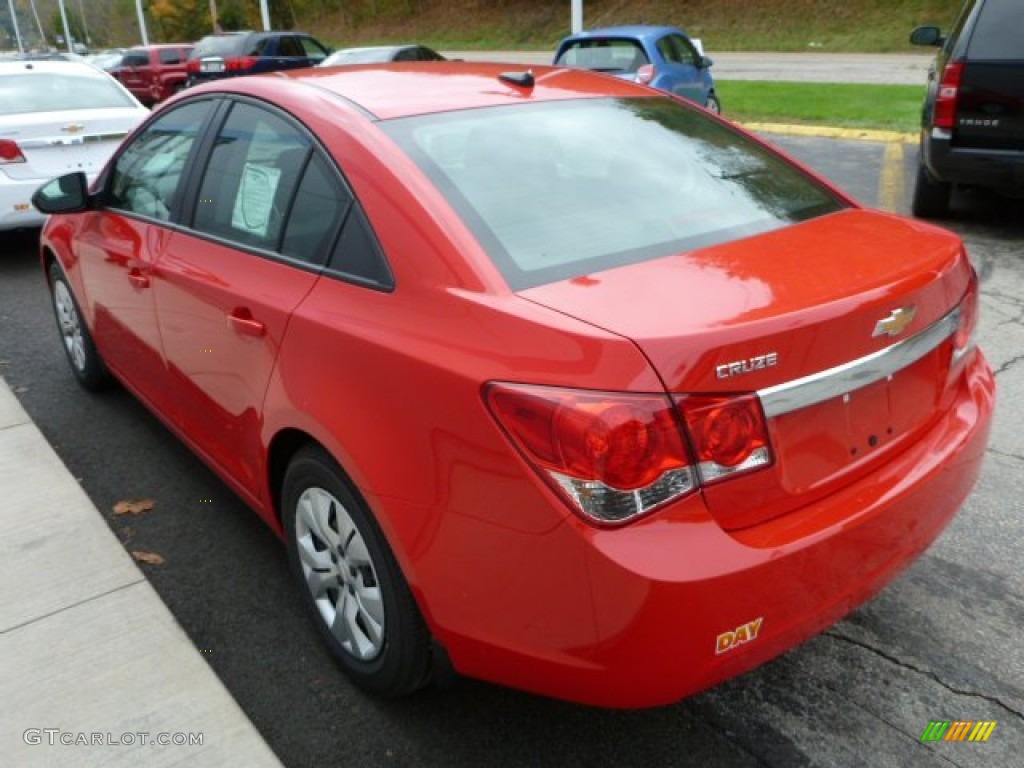 2014 Cruze LS - Red Hot / Jet Black/Medium Titanium photo #7