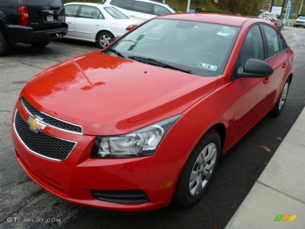 2014 Cruze LS - Red Hot / Jet Black/Medium Titanium photo #8