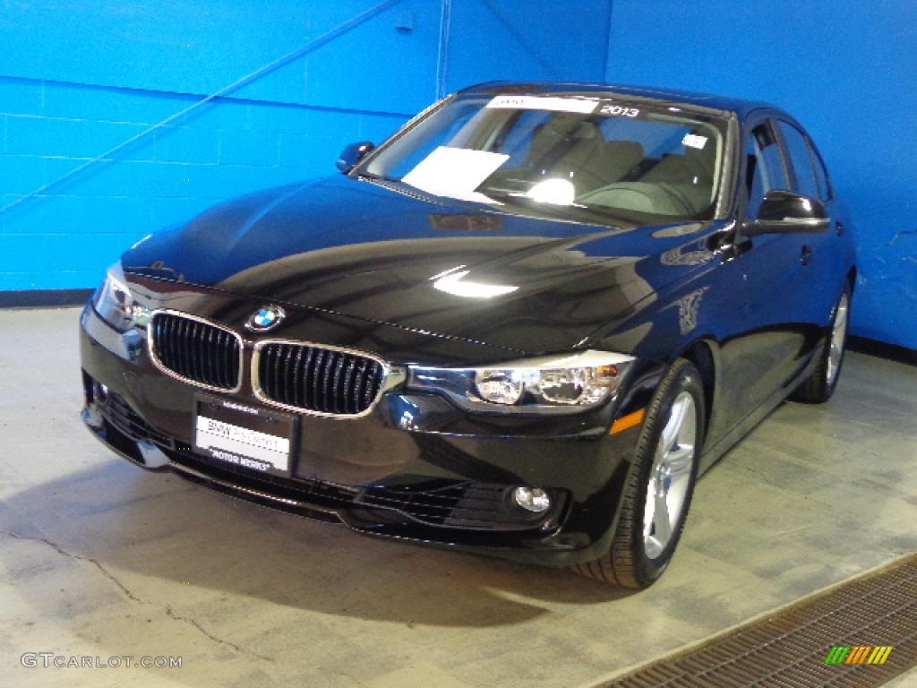 2013 3 Series 328i xDrive Sedan - Black Sapphire Metallic / Black photo #3