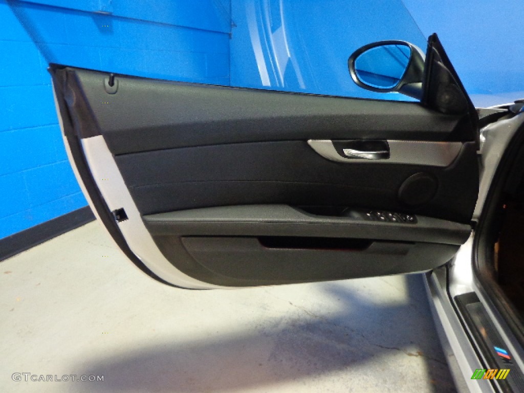 2011 Z4 sDrive35is Roadster - Titanium Silver Metallic / Black photo #10
