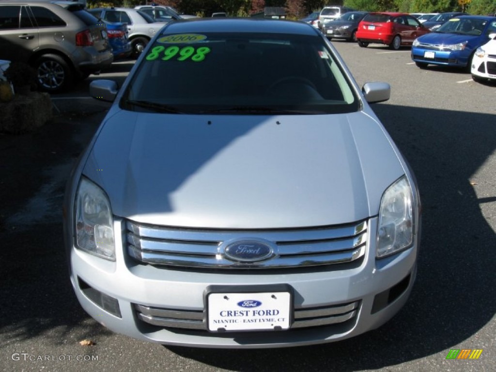 2006 Fusion SE V6 - Silver Frost Metallic / Charcoal Black photo #2
