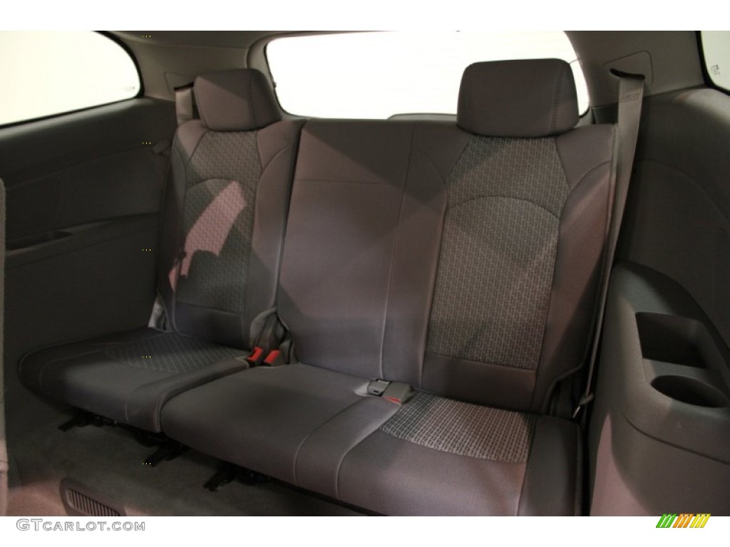 2010 Traverse LS AWD - Silver Ice Metallic / Dark Gray/Light Gray photo #14