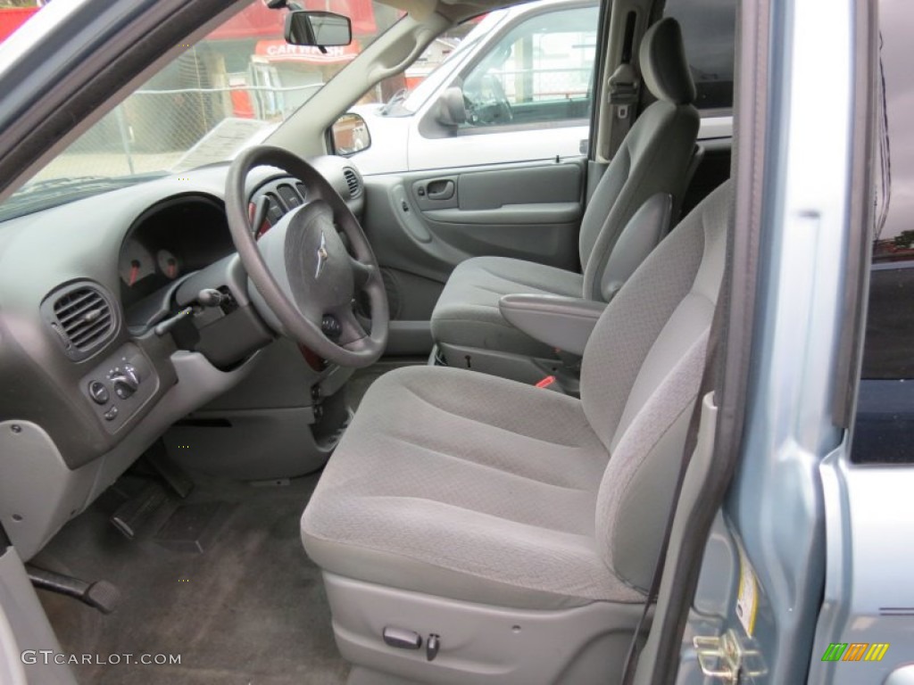 2006 Chrysler Town & Country LX Front Seat Photos