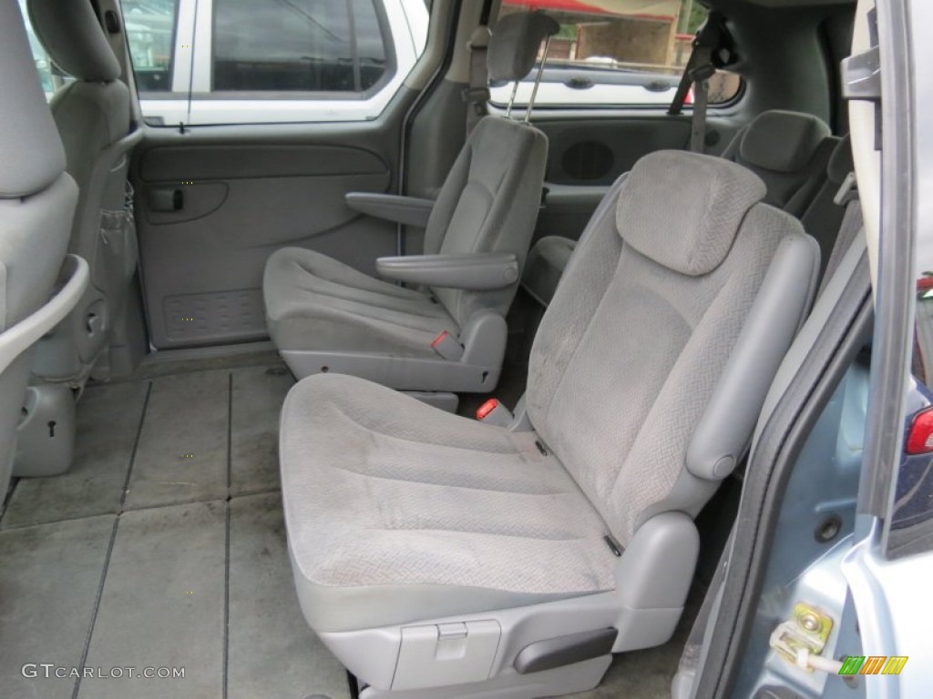 2006 Chrysler Town & Country LX Rear Seat Photos