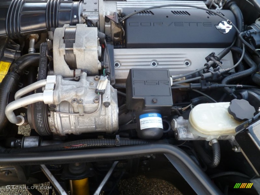 1992 Chevrolet Corvette Coupe 5.7 Liter OHV 16-Valve LT1 V8 Engine Photo #86818103