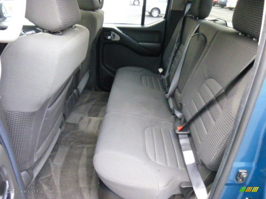 2005 Nissan Frontier Nismo Crew Cab 4x4 Rear Seat Photo #86822000