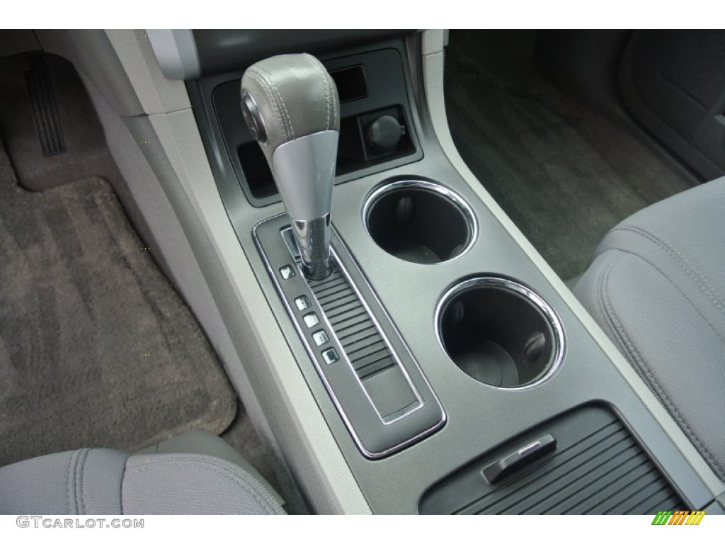 2009 Chevrolet Traverse LT Transmission Photos