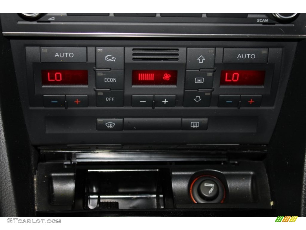 2007 Audi A4 3.2 quattro Sedan Controls Photo #86825375