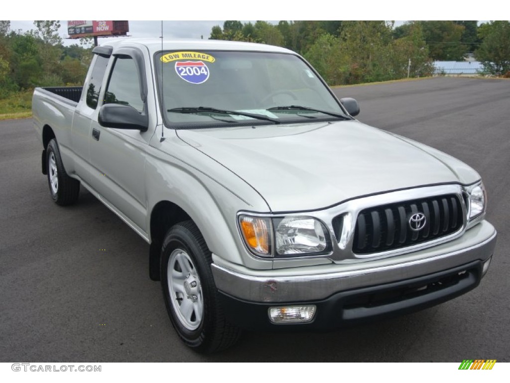 2004 Tacoma SR5 Xtracab - Lunar Mist Metallic / Charcoal photo #1