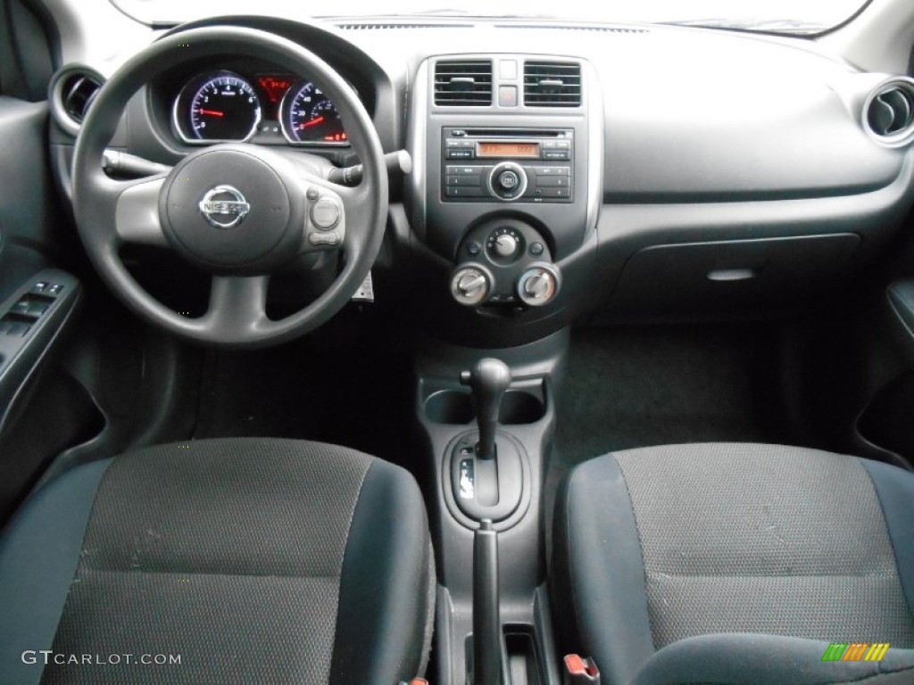 2012 Versa 1.6 SV Sedan - Blue Onyx Metallic / Charcoal photo #14