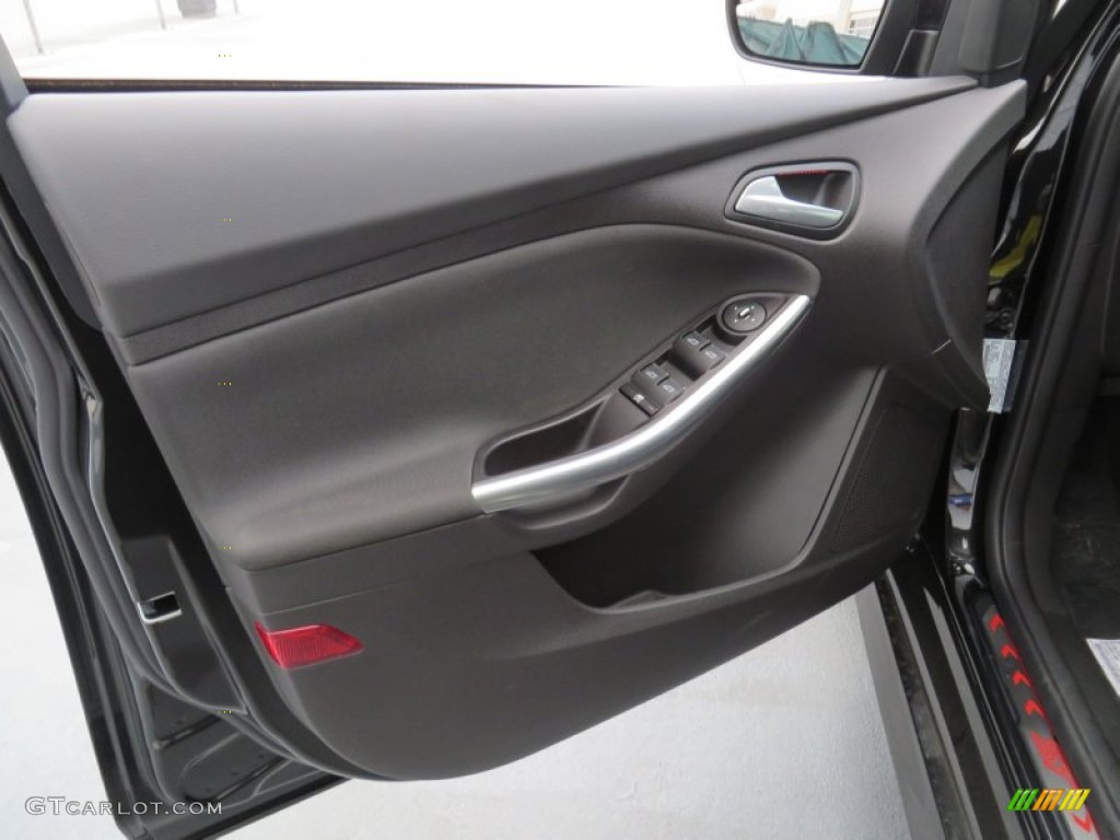 2014 Ford Focus ST Hatchback ST Charcoal Black Recaro Sport Seats Door Panel Photo #86829152