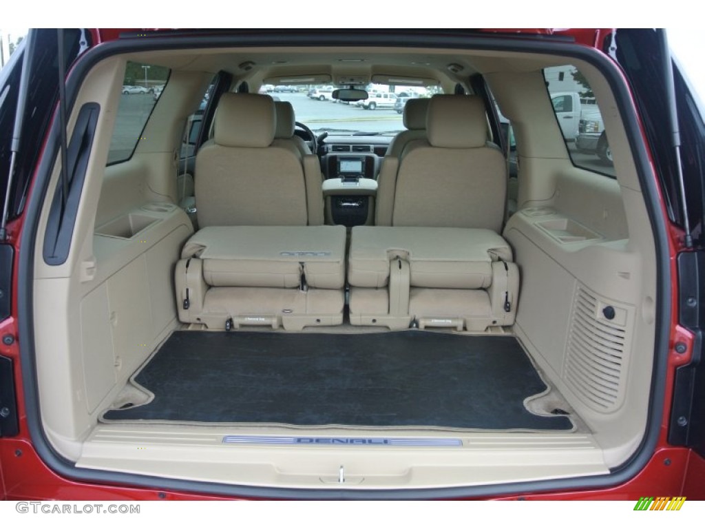 2014 GMC Yukon XL Denali AWD Trunk Photo #86830220