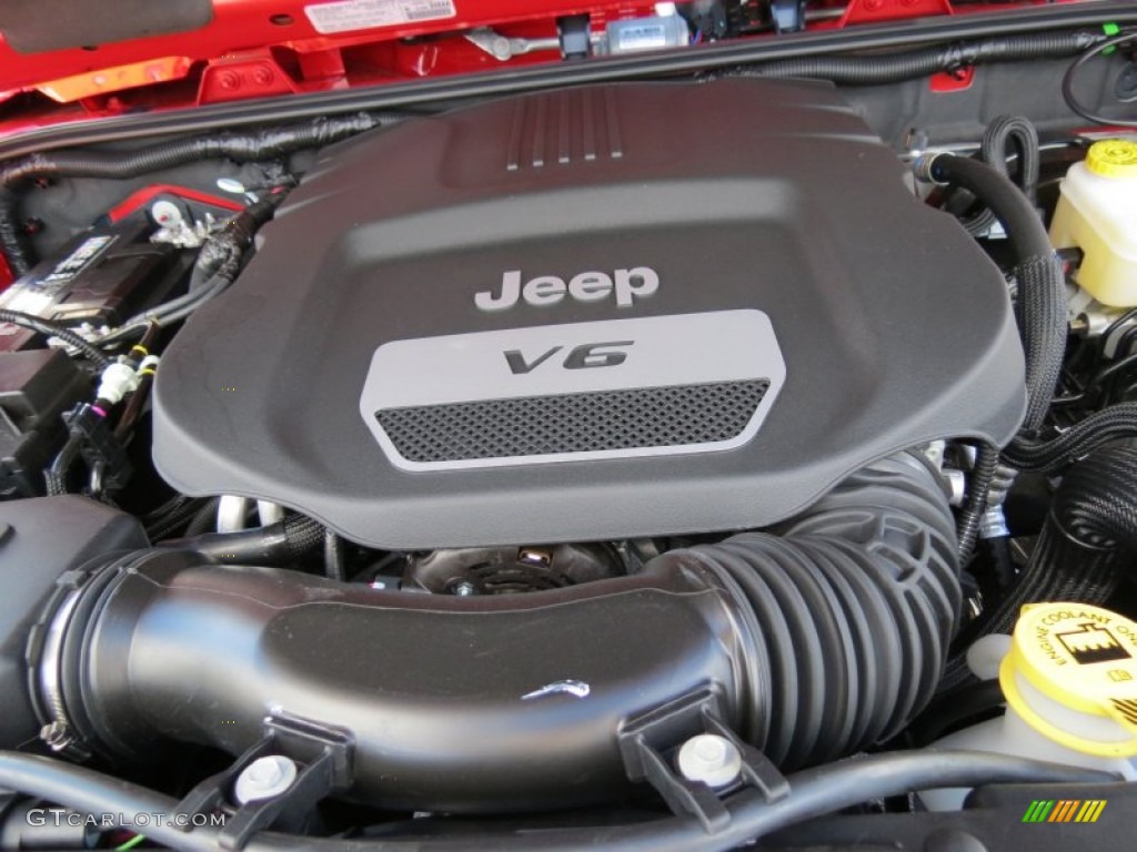 2014 Jeep Wrangler Unlimited Sahara 4x4 3.6 Liter DOHC 24-Valve VVT V6 Engine Photo #86832458