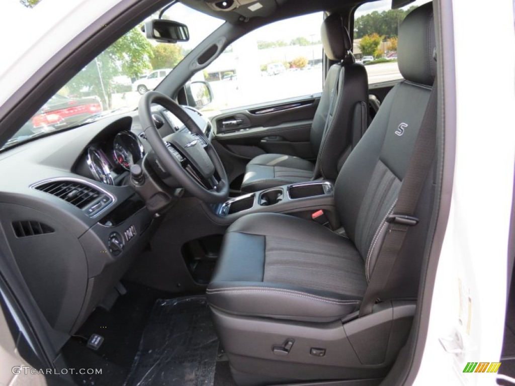 S Black Interior 2014 Chrysler Town & Country S Photo #86833391