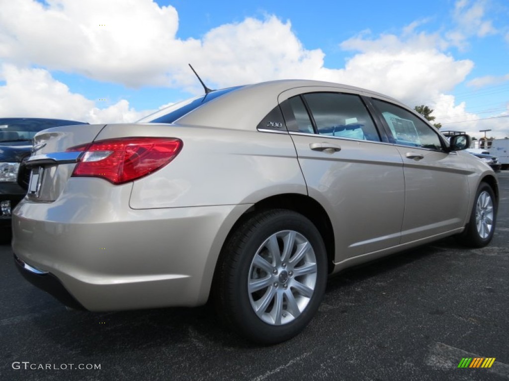 2014 200 Touring Sedan - Cashmere Pearl / Black photo #3