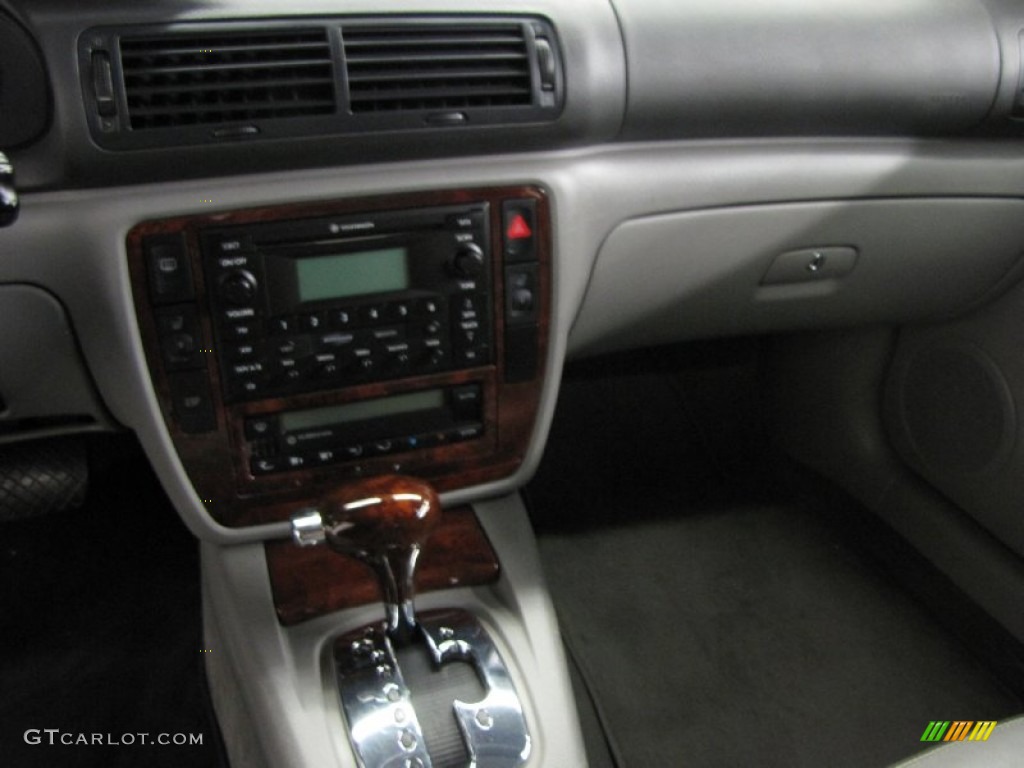 2005 Passat GLX Wagon - Blue Graphite Metallic / Grey photo #20
