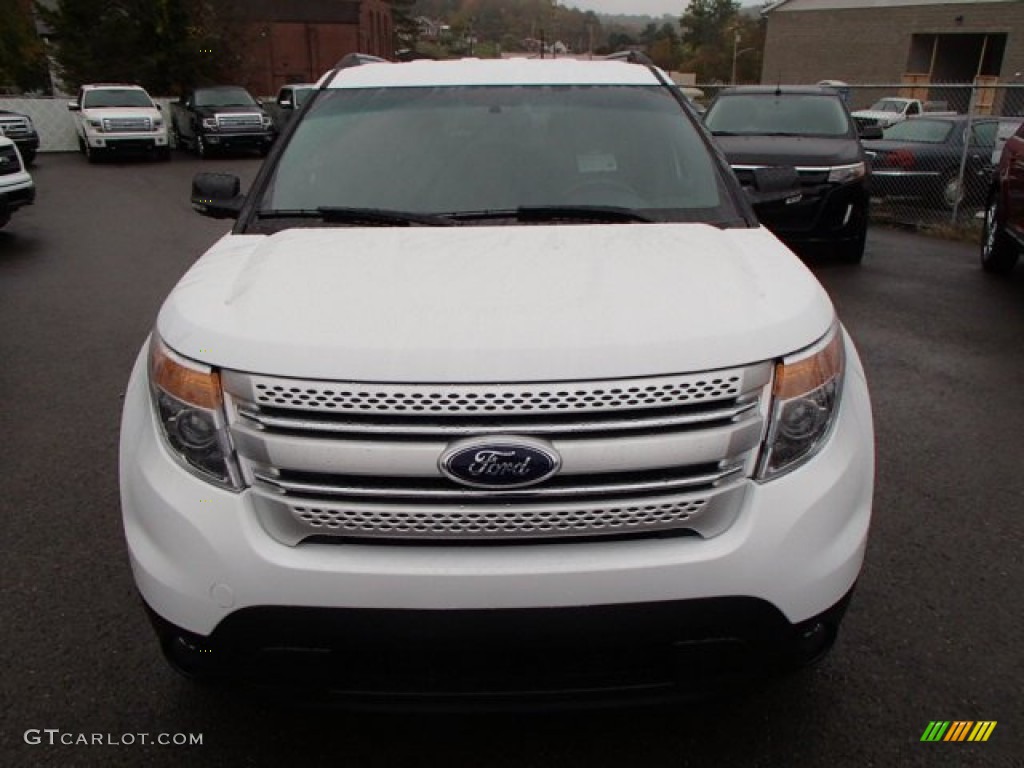 2014 Explorer XLT 4WD - Oxford White / Charcoal Black photo #2