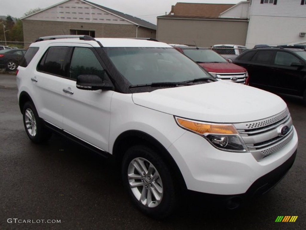 2014 Explorer XLT 4WD - Oxford White / Charcoal Black photo #3