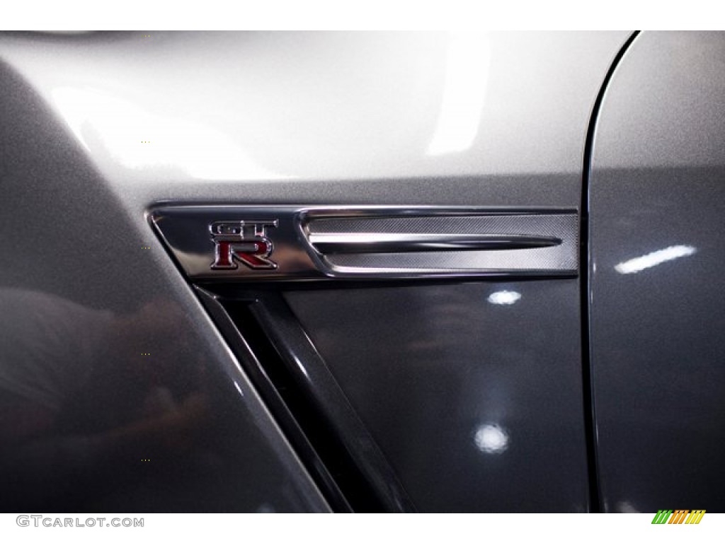 2009 Nissan GT-R Premium Marks and Logos Photo #86838041
