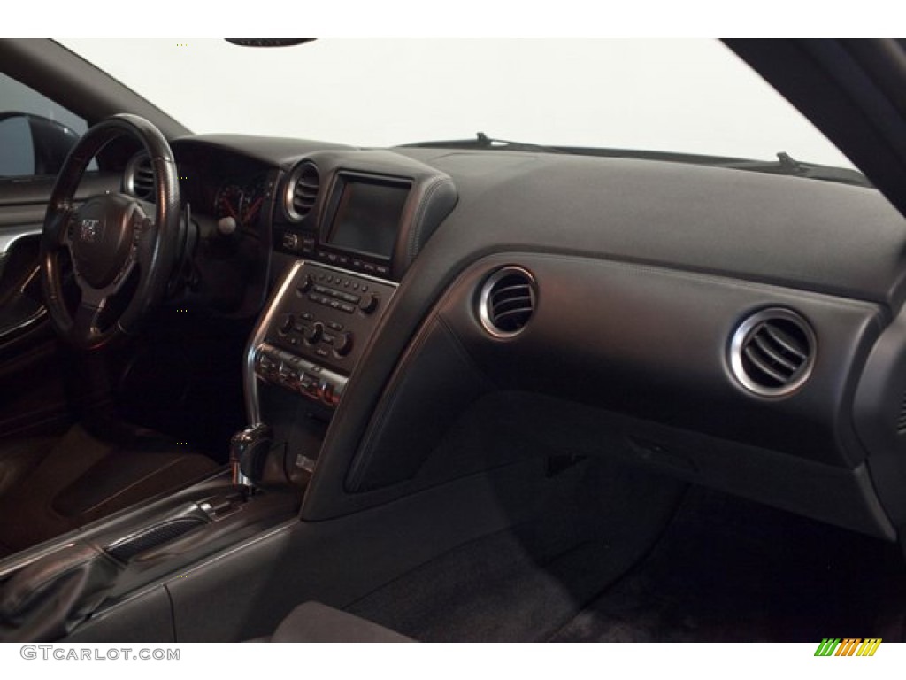 2009 Nissan GT-R Premium Black Dashboard Photo #86838356