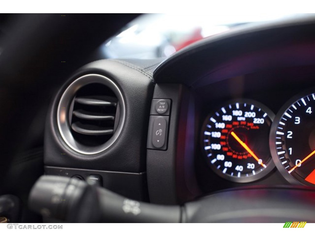 2009 GT-R Premium - Titanium Metallic / Black photo #47
