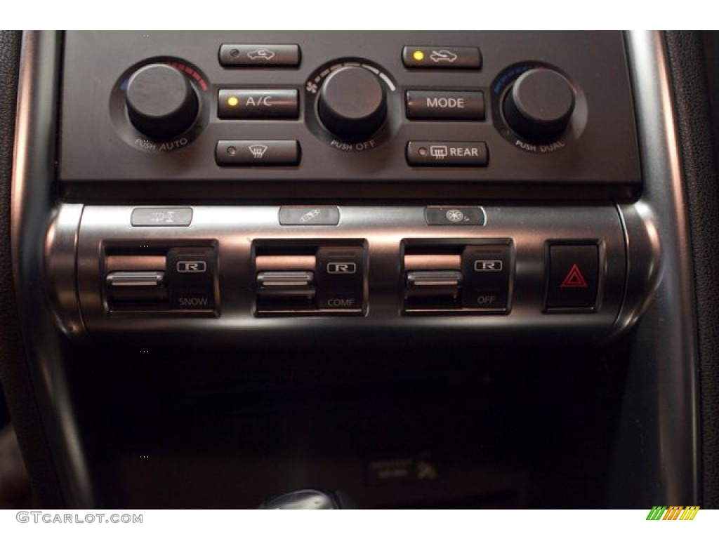 2009 Nissan GT-R Premium Controls Photo #86838671