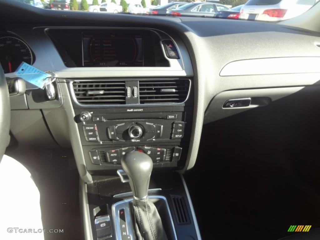 2011 Audi A4 2.0T quattro Avant Controls Photos