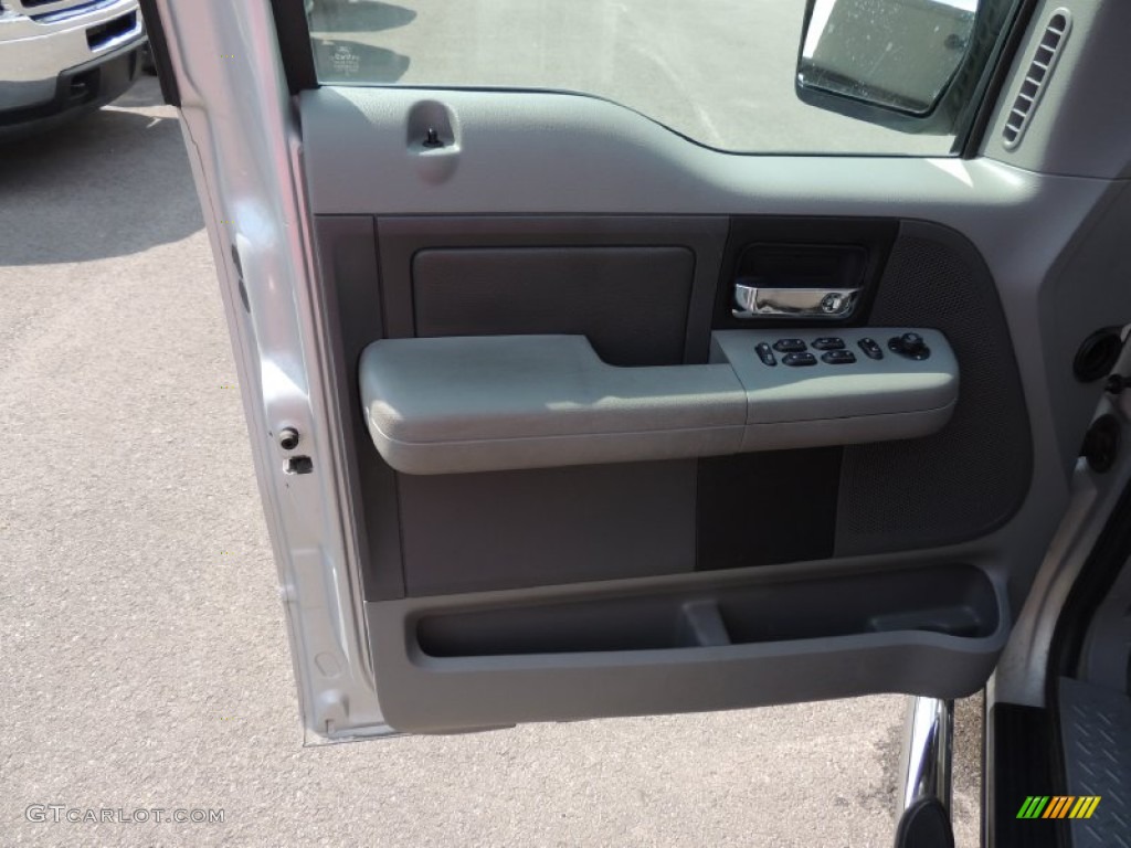 2004 F150 XLT SuperCrew - Silver Metallic / Dark Flint photo #13