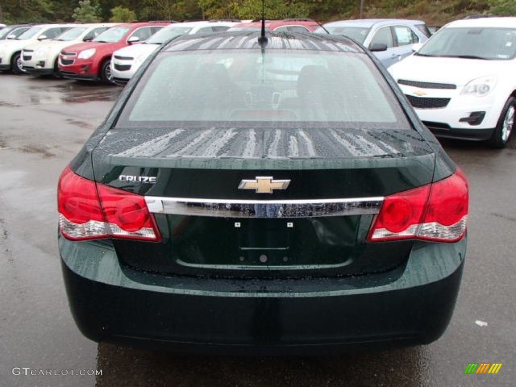 2014 Cruze LS - Rainforest Green Metallic / Jet Black/Medium Titanium photo #6