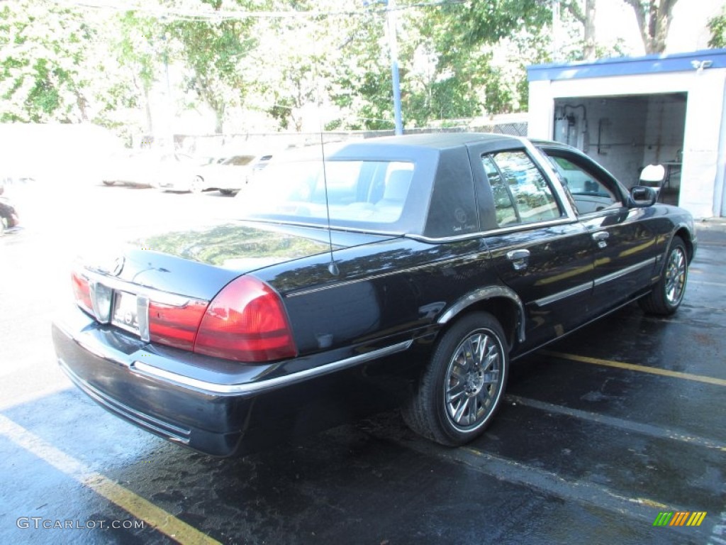 2005 Grand Marquis GS - Black Clearcoat / Medium Parchment photo #7