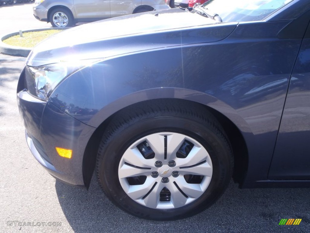 2014 Cruze LS - Blue Ray Metallic / Jet Black/Medium Titanium photo #7