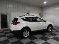 Super White - RAV4 XLE Photo No. 7