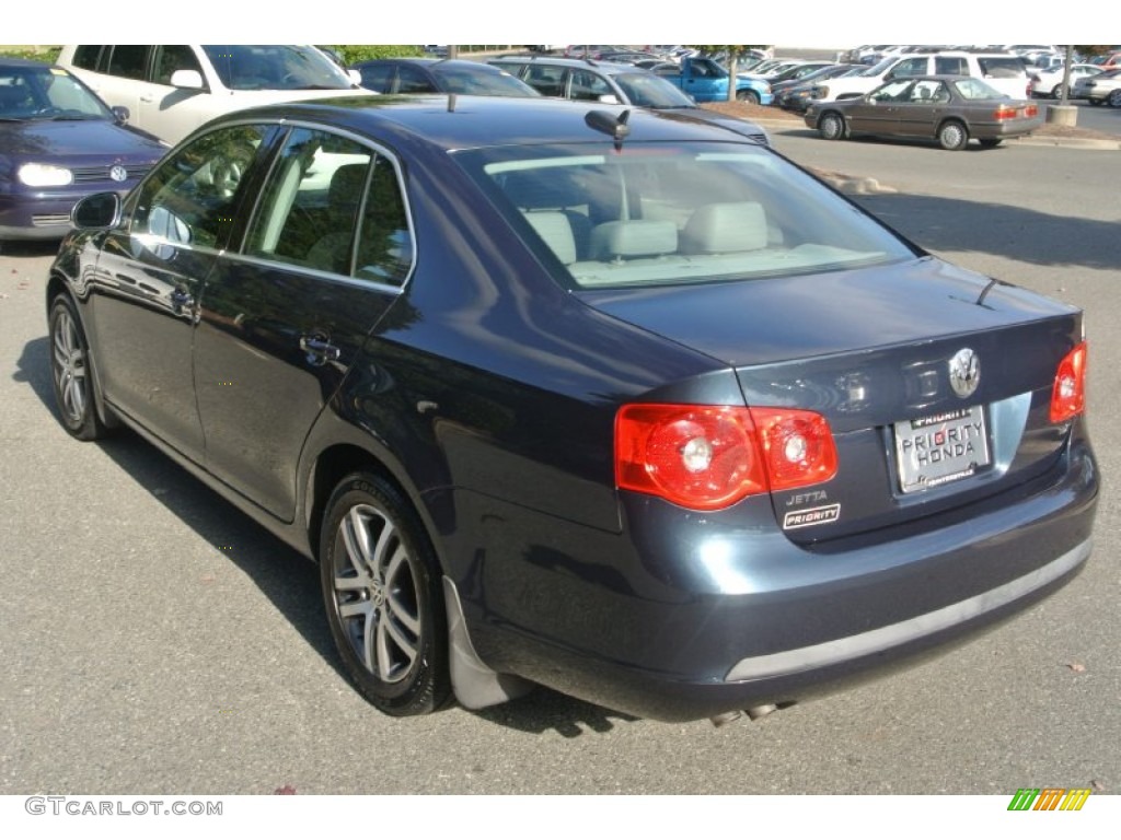 2006 Jetta TDI Sedan - Shadow Blue Metallic / Grey photo #4