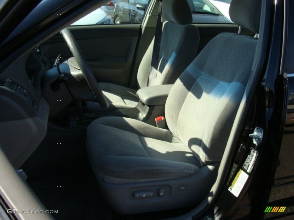 2004 Camry LE - Black / Stone photo #8
