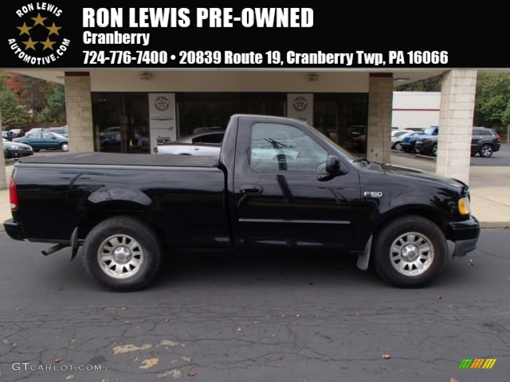 2002 F150 XL Regular Cab - Black / Dark Graphite photo #1