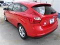 Race Red - Focus SE Hatchback Photo No. 3