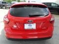 Race Red - Focus SE Hatchback Photo No. 4