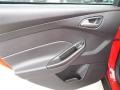 Race Red - Focus SE Hatchback Photo No. 14