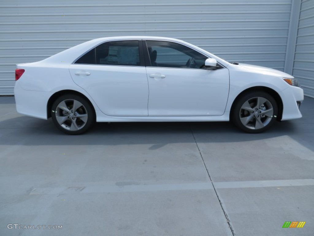 2014 Camry SE - Super White / Black photo #3