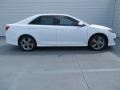 Super White - Camry SE Photo No. 3