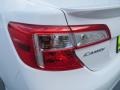 Super White - Camry SE Photo No. 12