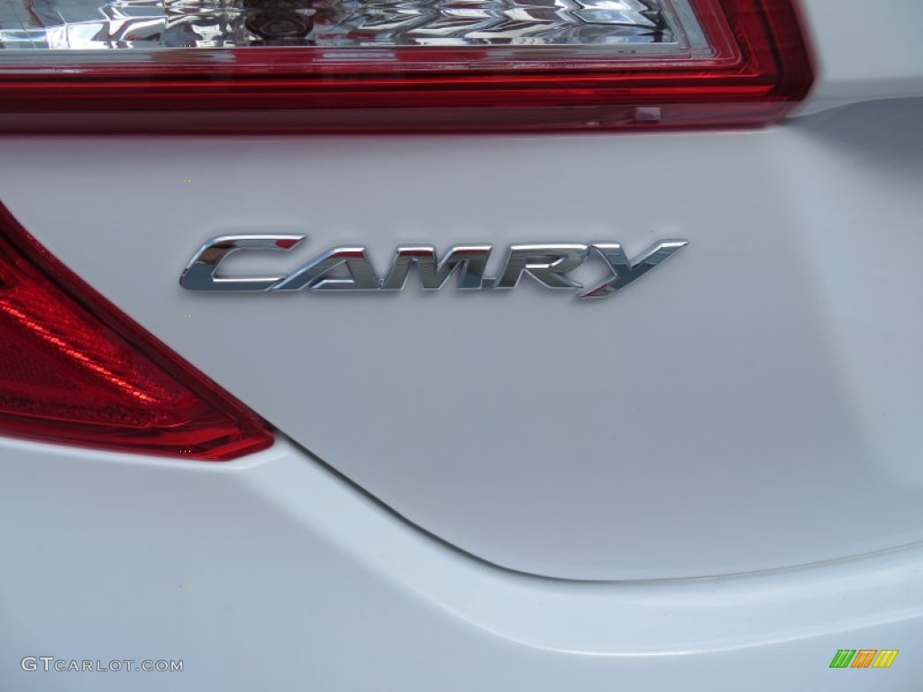 2014 Camry SE - Super White / Black photo #13