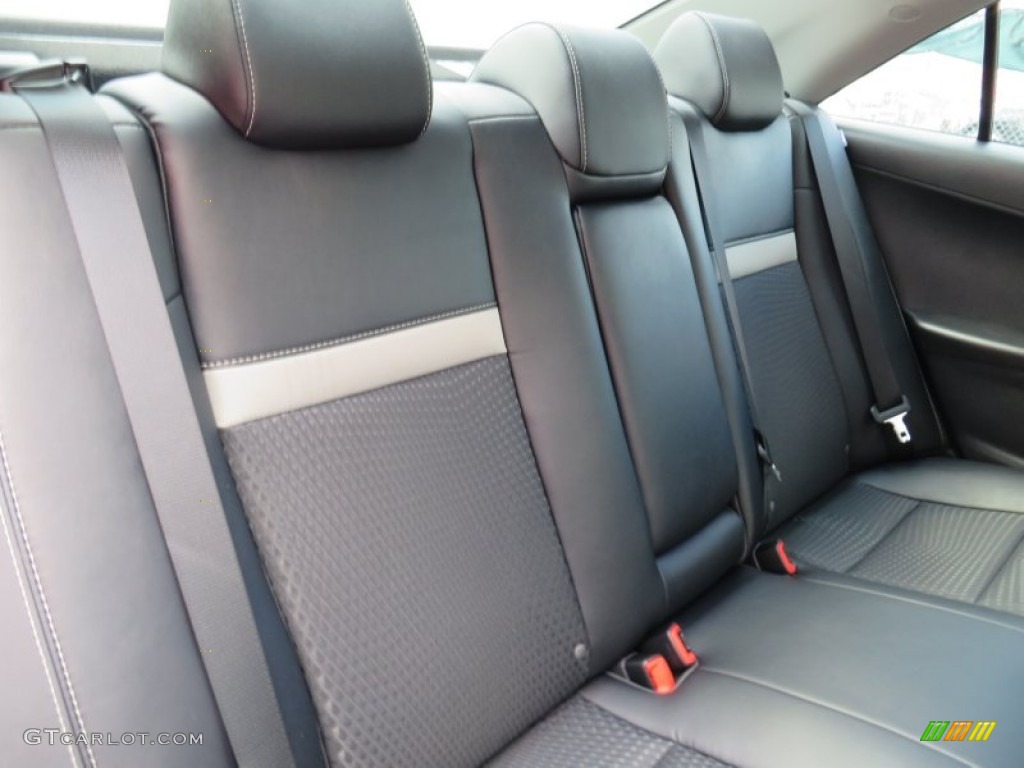 2014 Camry SE - Super White / Black photo #21