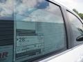 Super White - Camry SE Photo No. 35