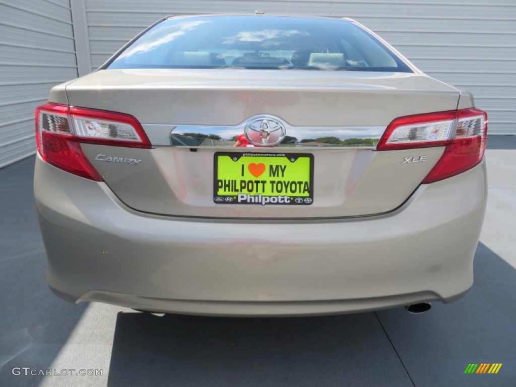 2014 Camry XLE - Champagne Mica / Ivory photo #5