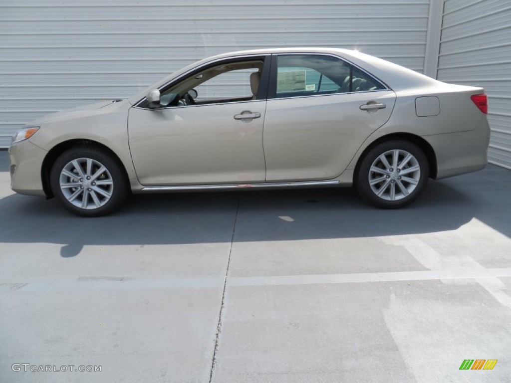2014 Camry XLE - Champagne Mica / Ivory photo #6