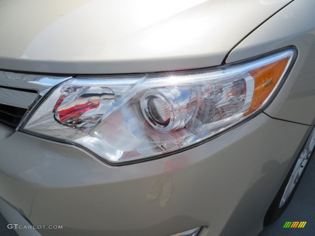 2014 Camry XLE - Champagne Mica / Ivory photo #9